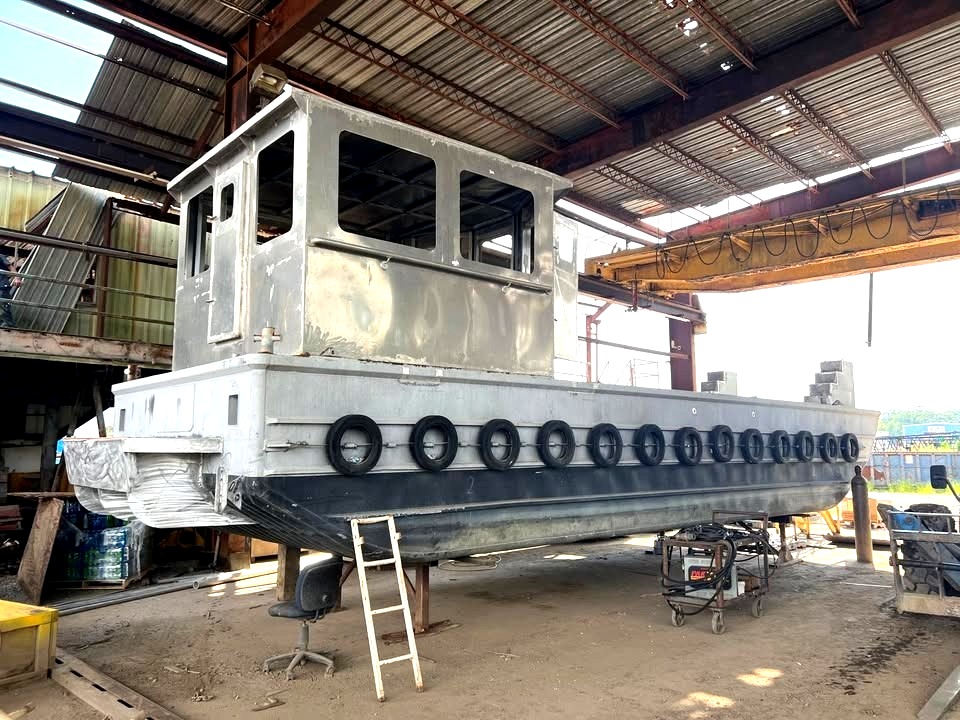 New build – 40′ Aluminum Deck Boat “MARSH MULE” – Selling at auction June 25th