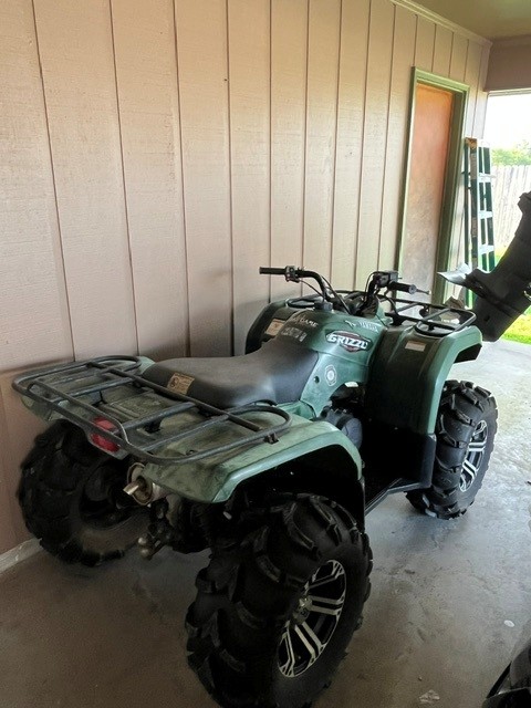 2008 Yamaha Grizzly 350 (Great condition)