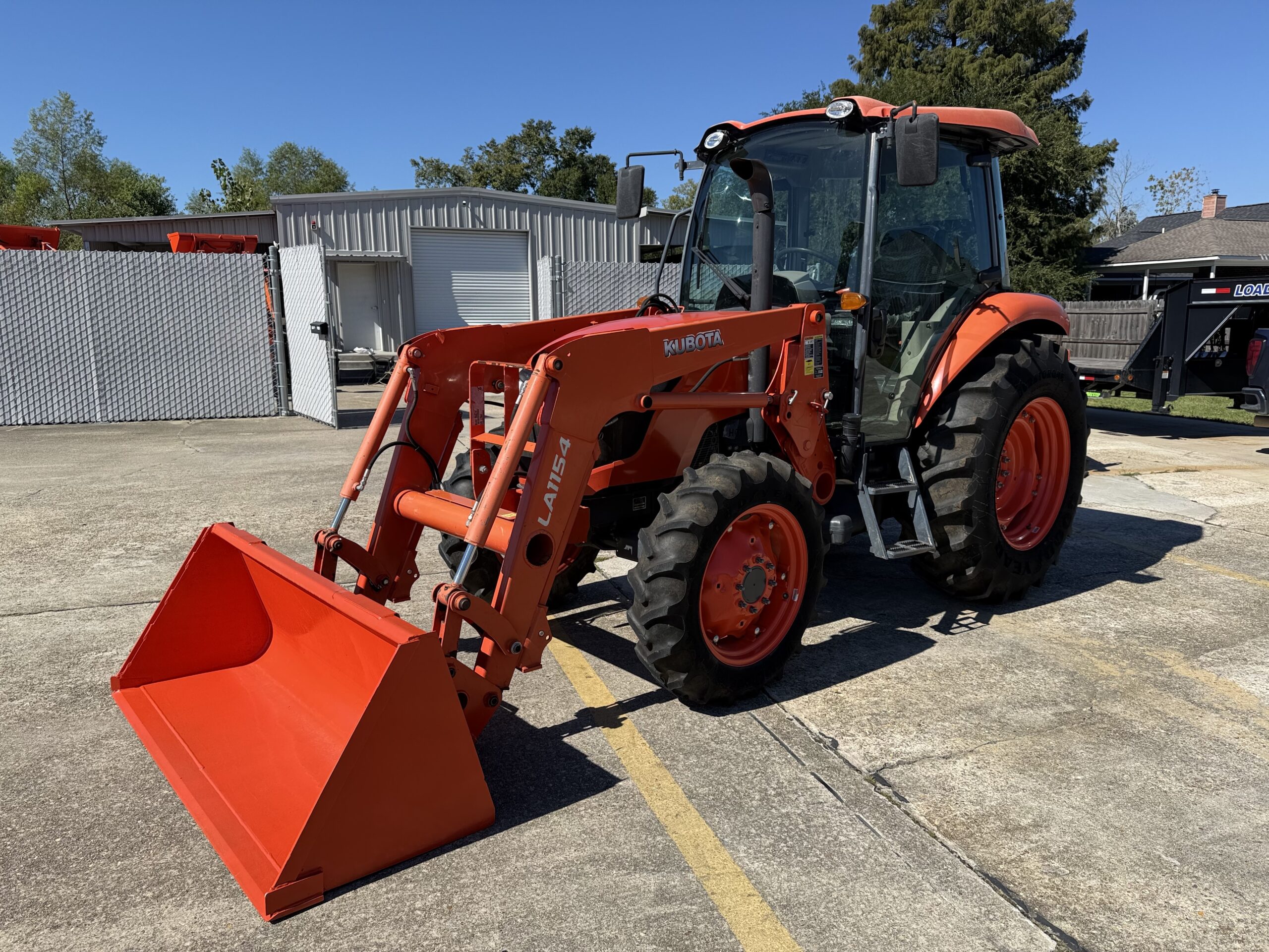 Kubota M7060 CAB/AC 71HP 4WD Loader Hydraulic Shuttle Only 822Hrs! Excellent Condition!