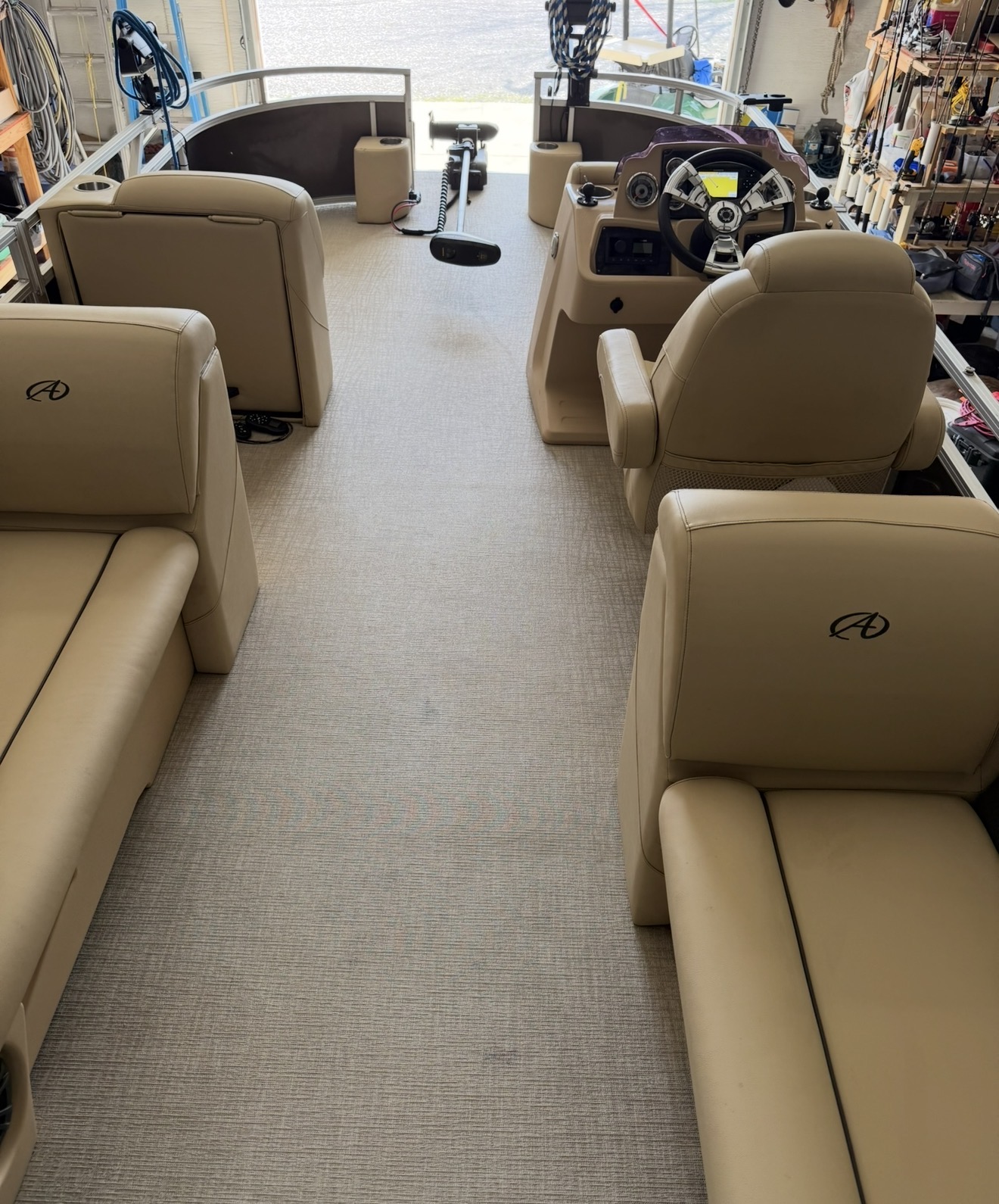 2022 22’ Avalon Pontoon Boat