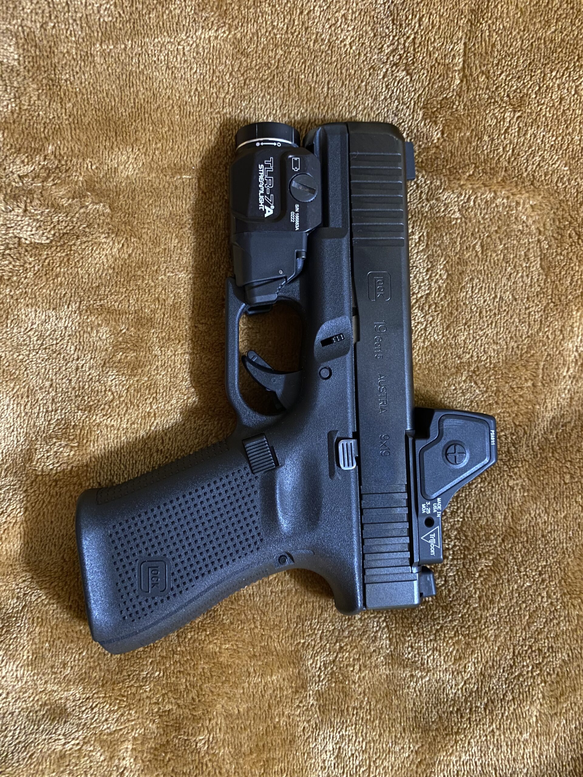 Glock 19 gen 5 with RMR HD
