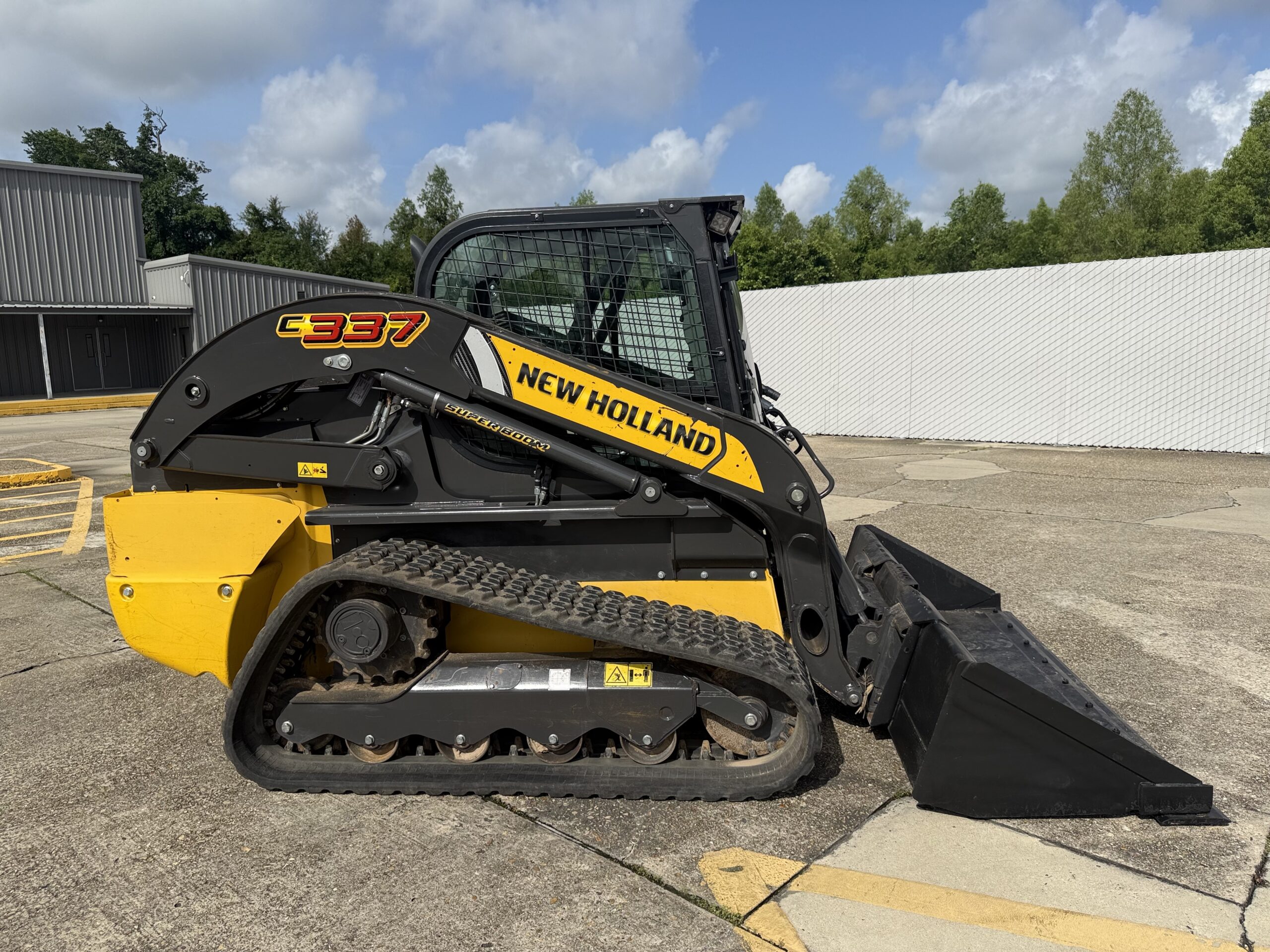 2024 New Holland C337 Skidsteer 74HP CAB/AC High Flow Hydraulic Couplers Only 487 Hours! Warranty