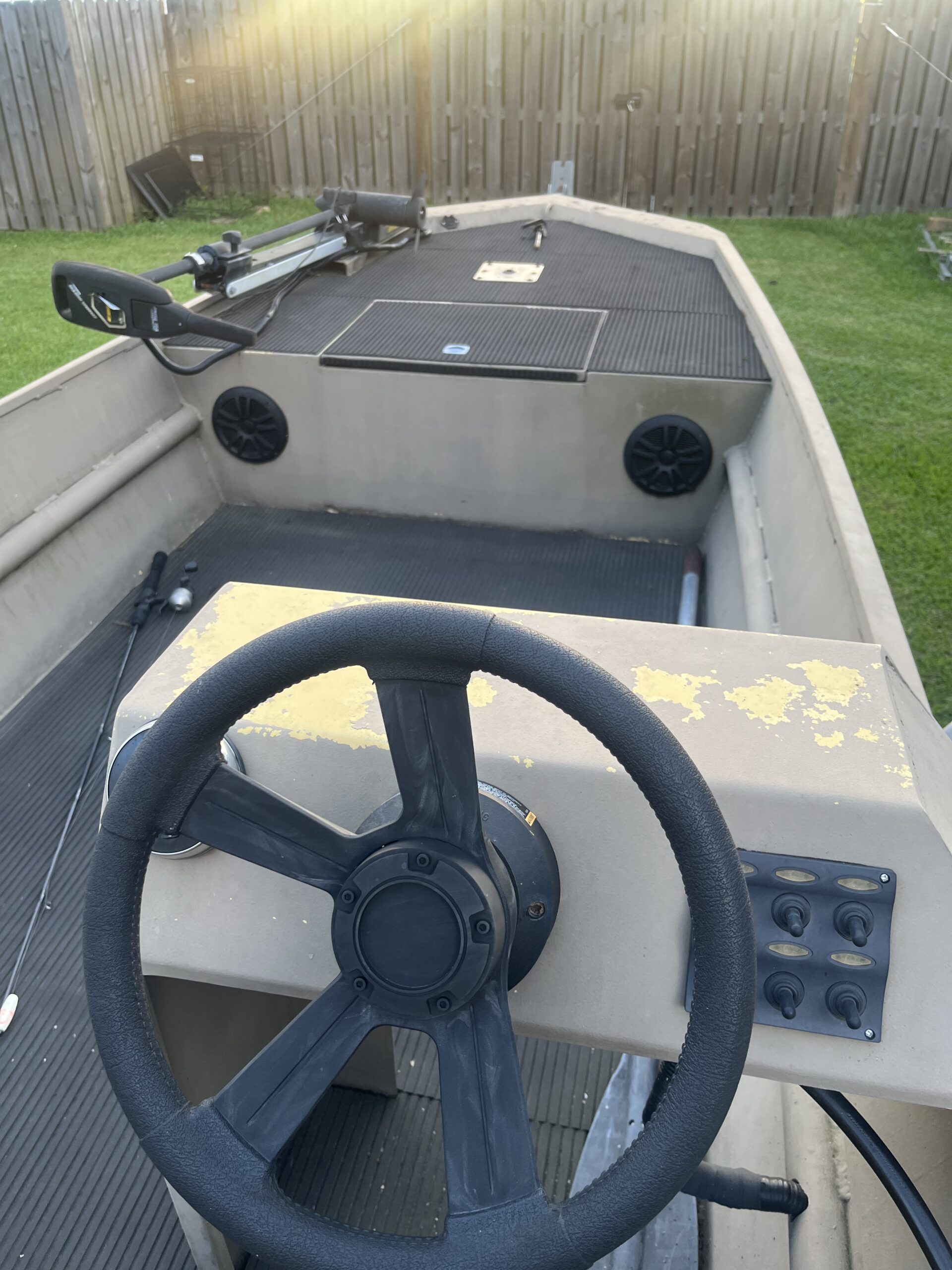 2018 semi-v aluminum boat