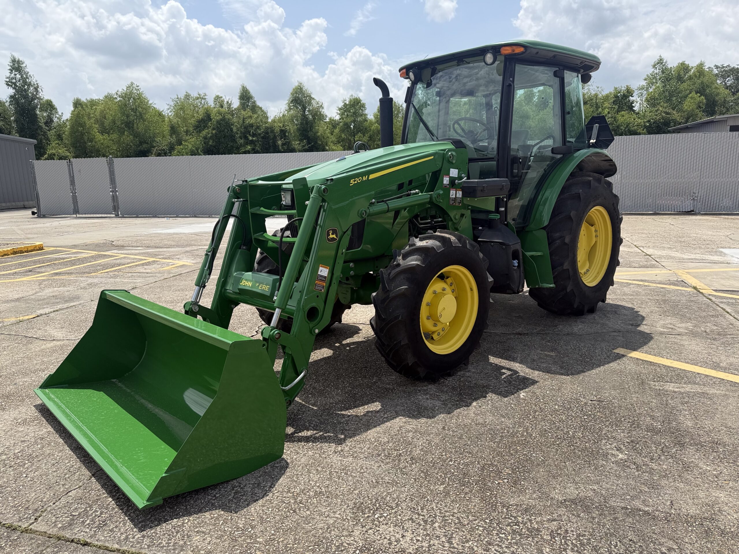 John Deere 5090E CAB/AIR Tractor Only 295 Hours! 90HP 4WD Loader 12/12 PowerReverser Dual Remotes Like New!