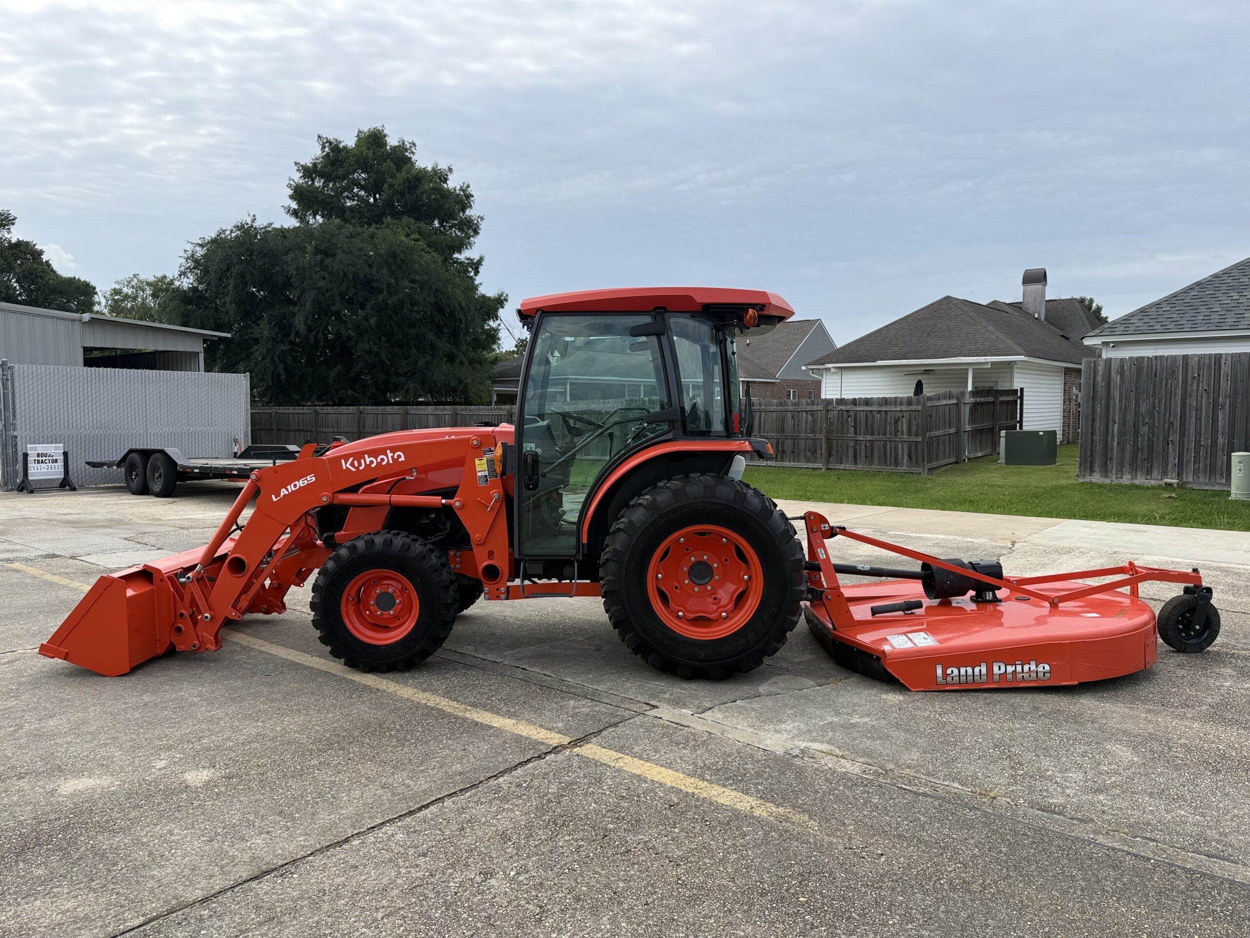 Kubota MX5400 CAB/AIR Tractor Only 63Hrs! 57HP 4WD Loader 6′ LandPride Bush Hog Warranty Till 2031!!