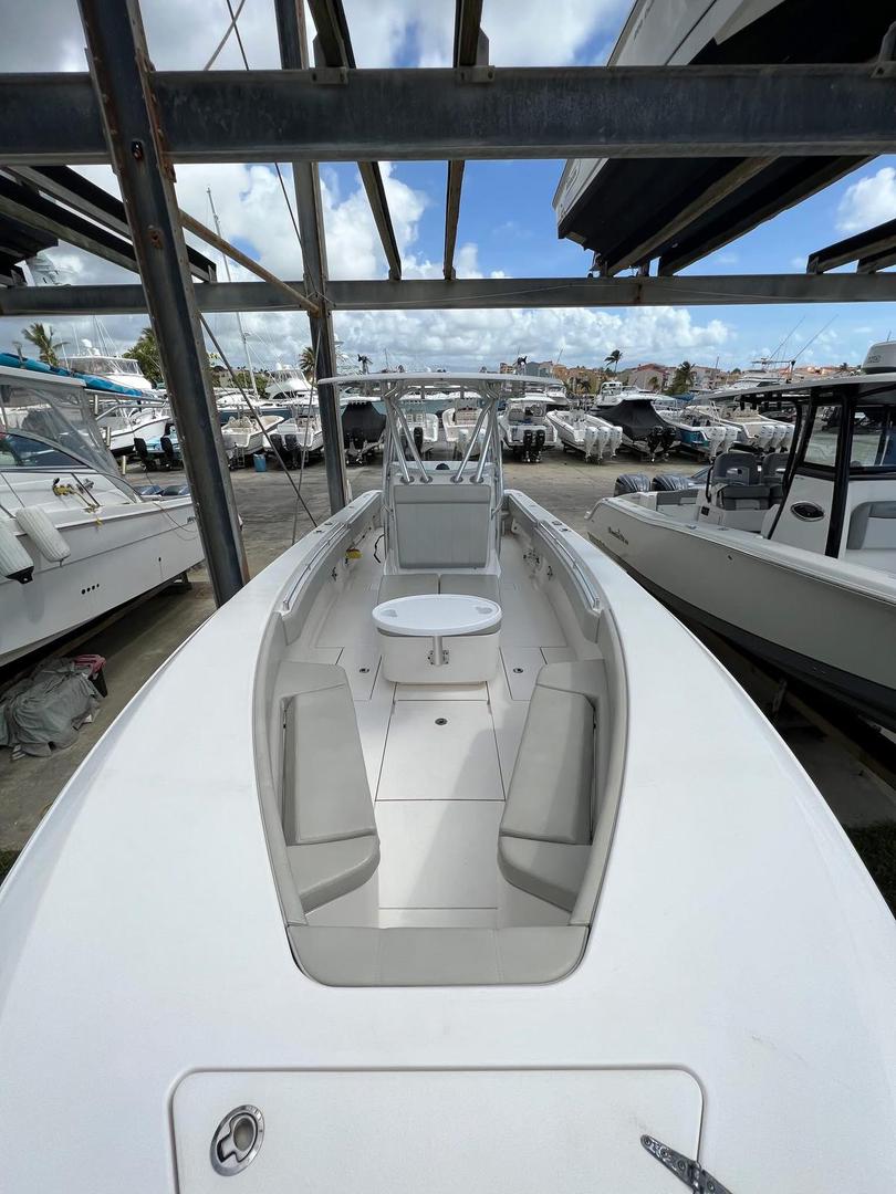 2020 32ST CONTENDER FISHING BOAT