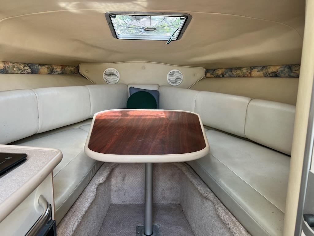 1999 Chaparral Signature 240