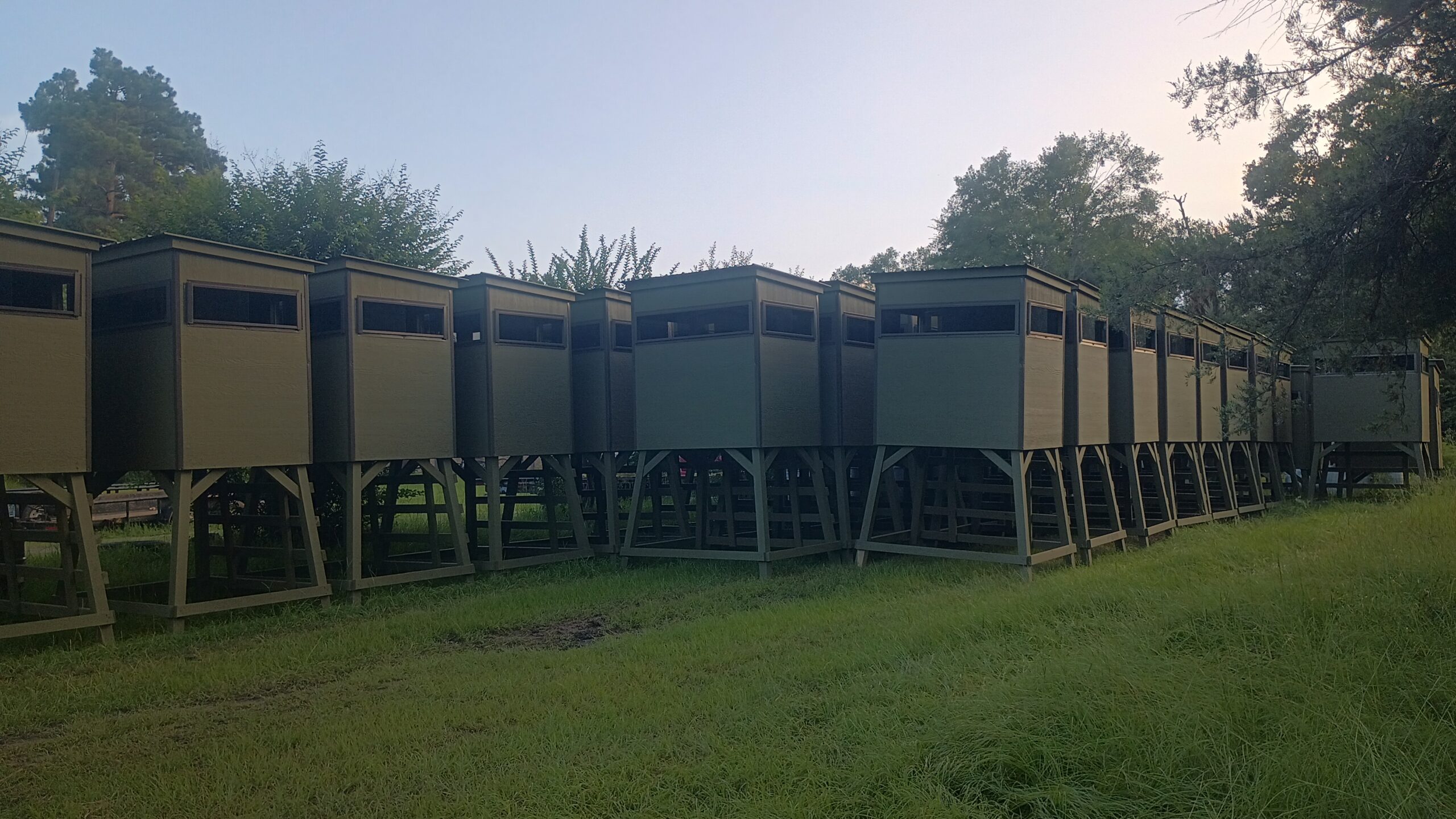 Deer stand shooting house