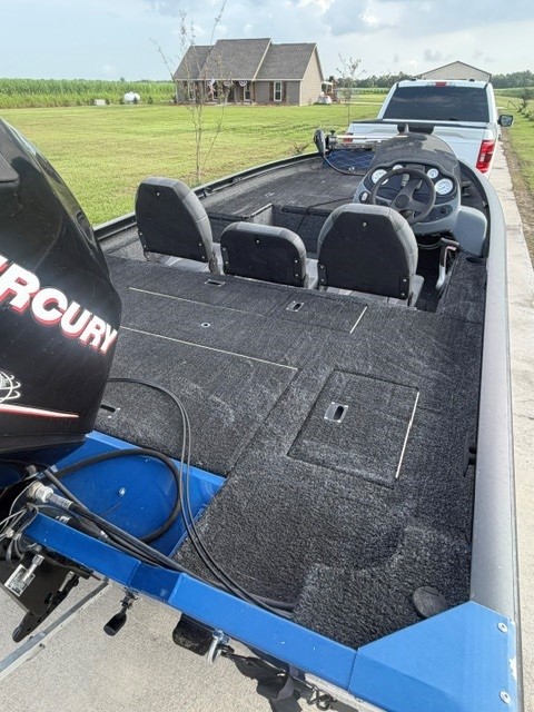 For Sale: 2012 Lowe Stinger 175 with 75 Mercury OptiMax 2-stroke with 96 engine hrs.