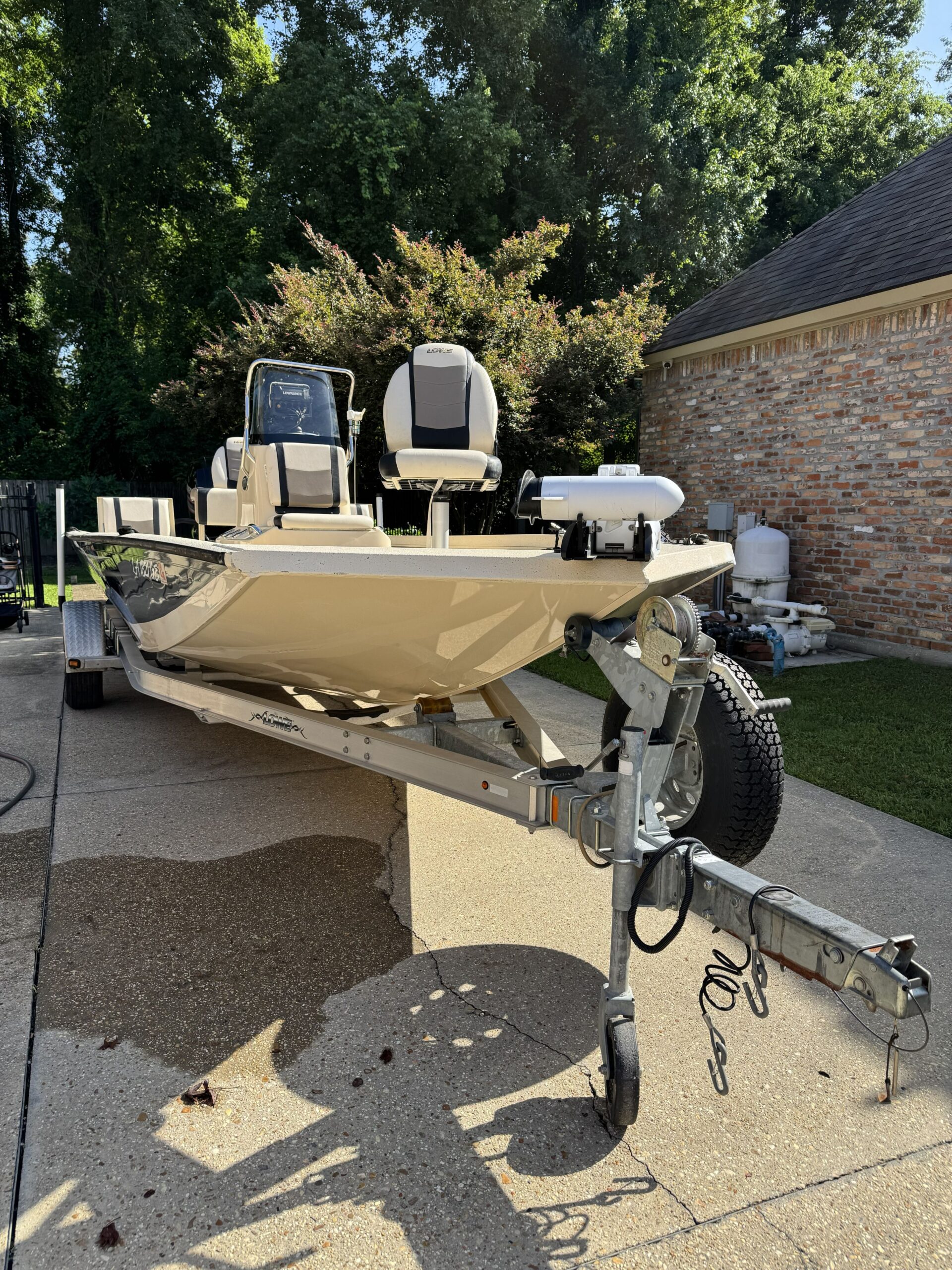 FOR SALE: 2015 Lowe 20 Bay – Excellent Condition – Only 32.4 Engine Hours!
