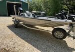 Crestliner VT 18 DX Bass Boat