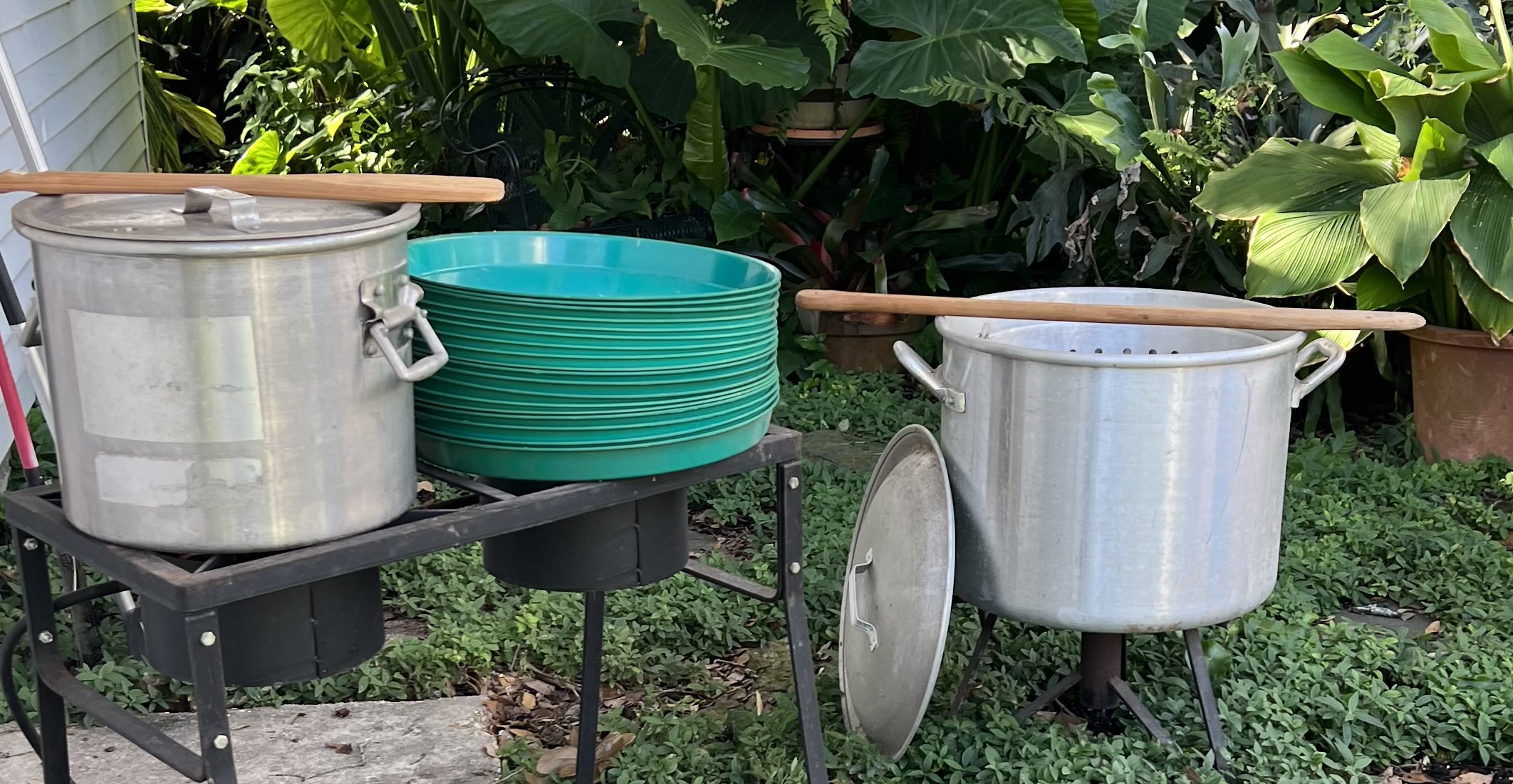 Boil Pot w/Stand and Extra Pot