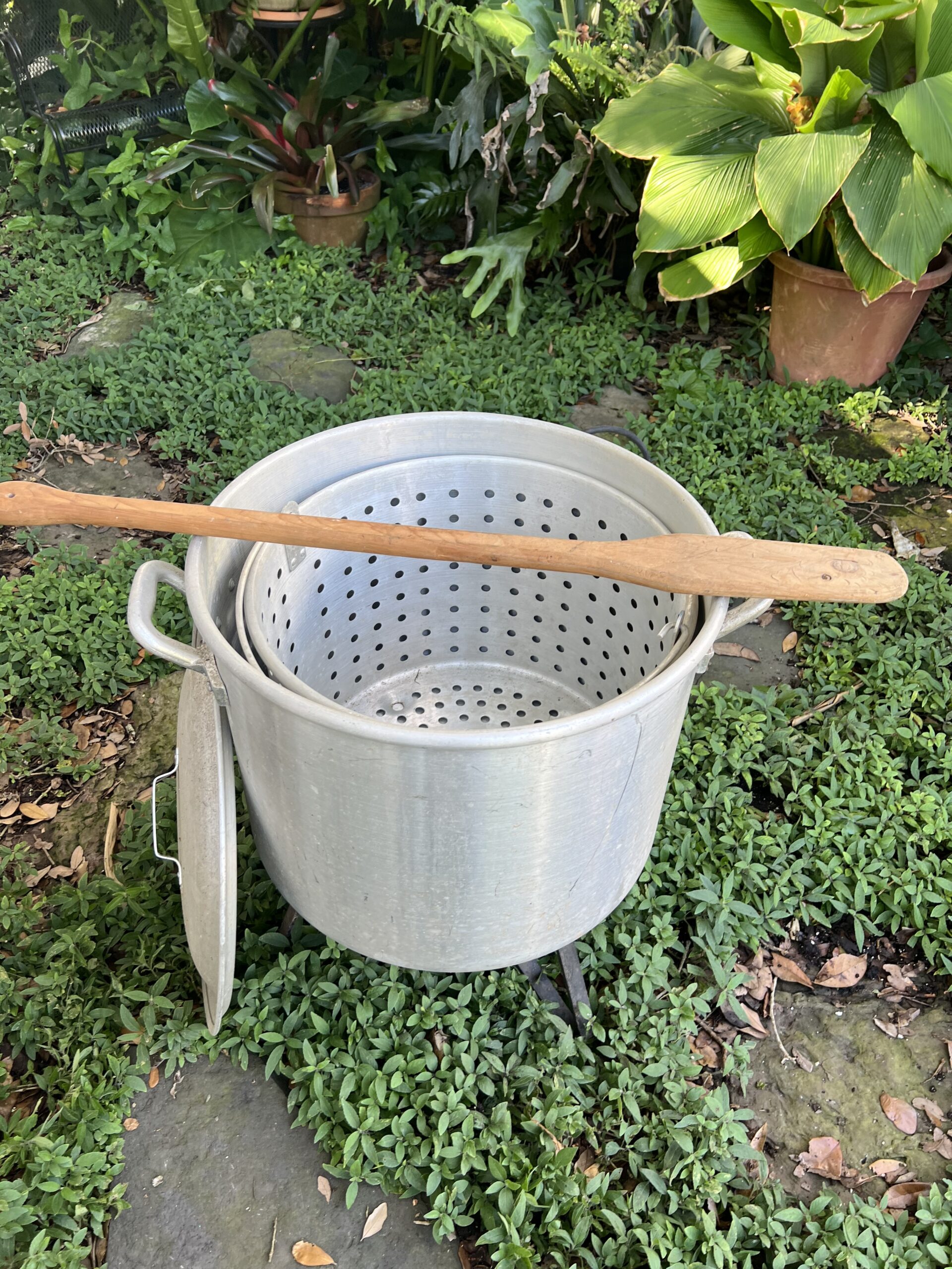 Boil Pot w/Stand and Extra Pot