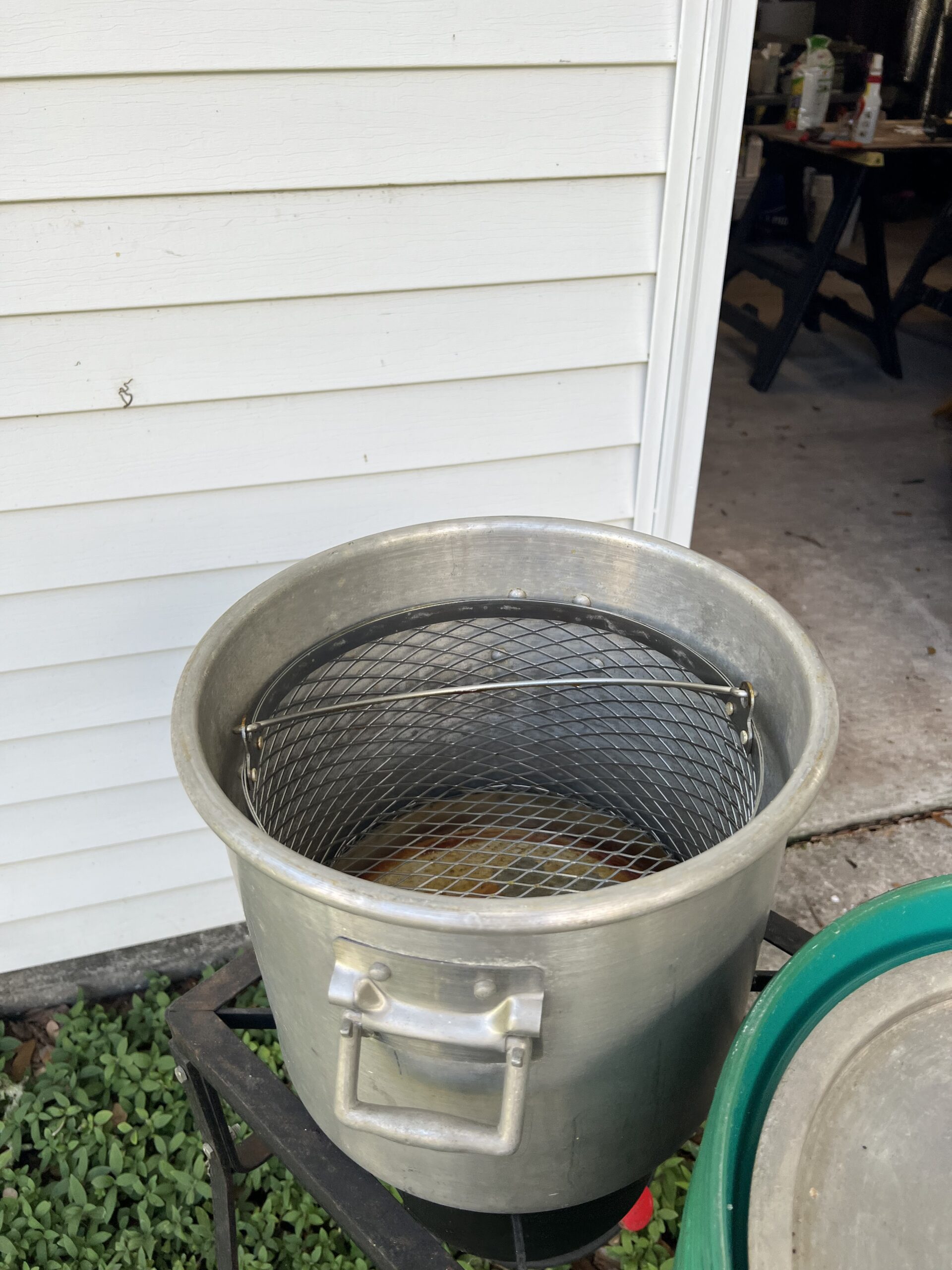 Boil Pot w/Stand and Extra Pot