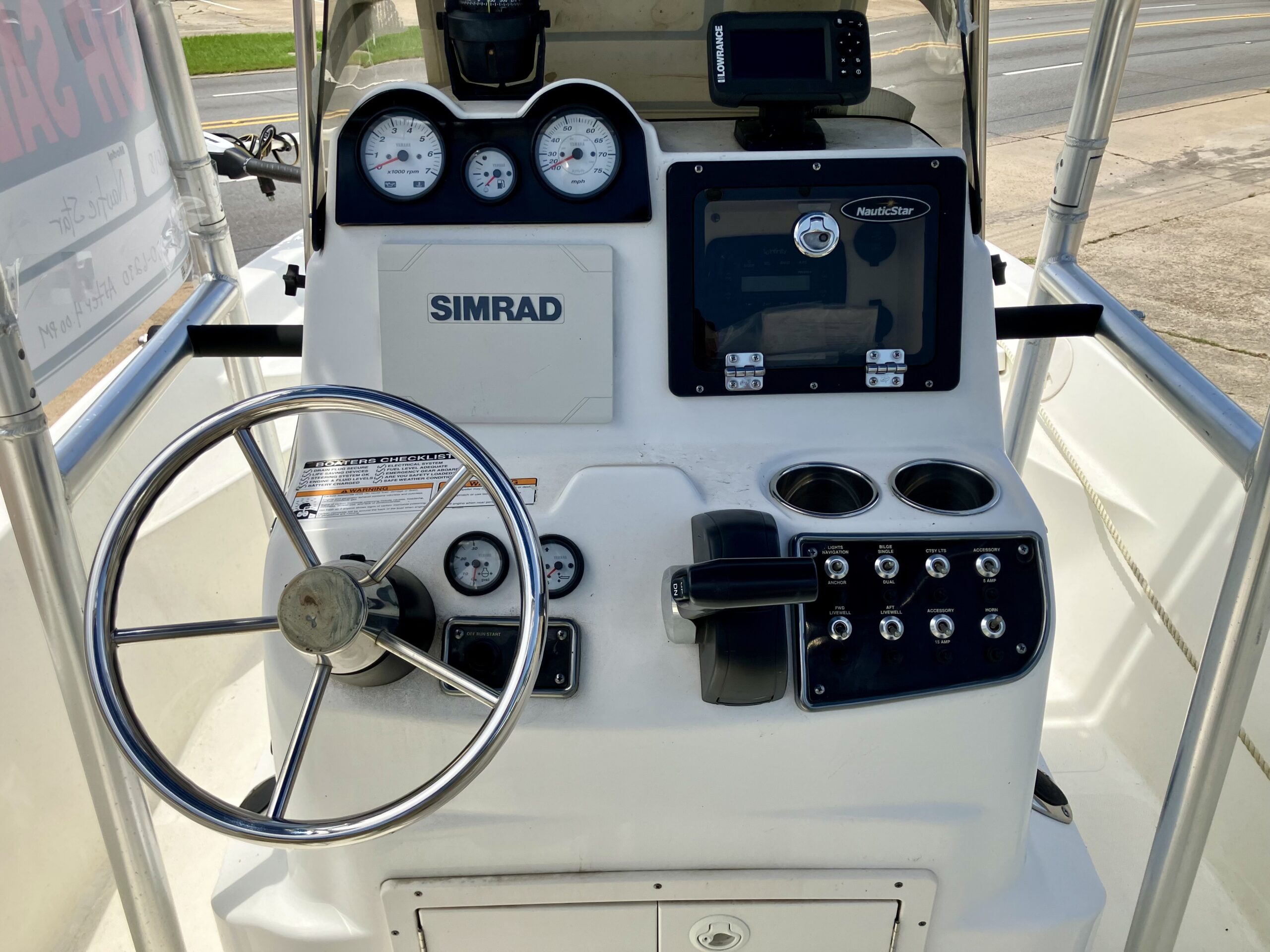 19ft Nauticstar Bayboat