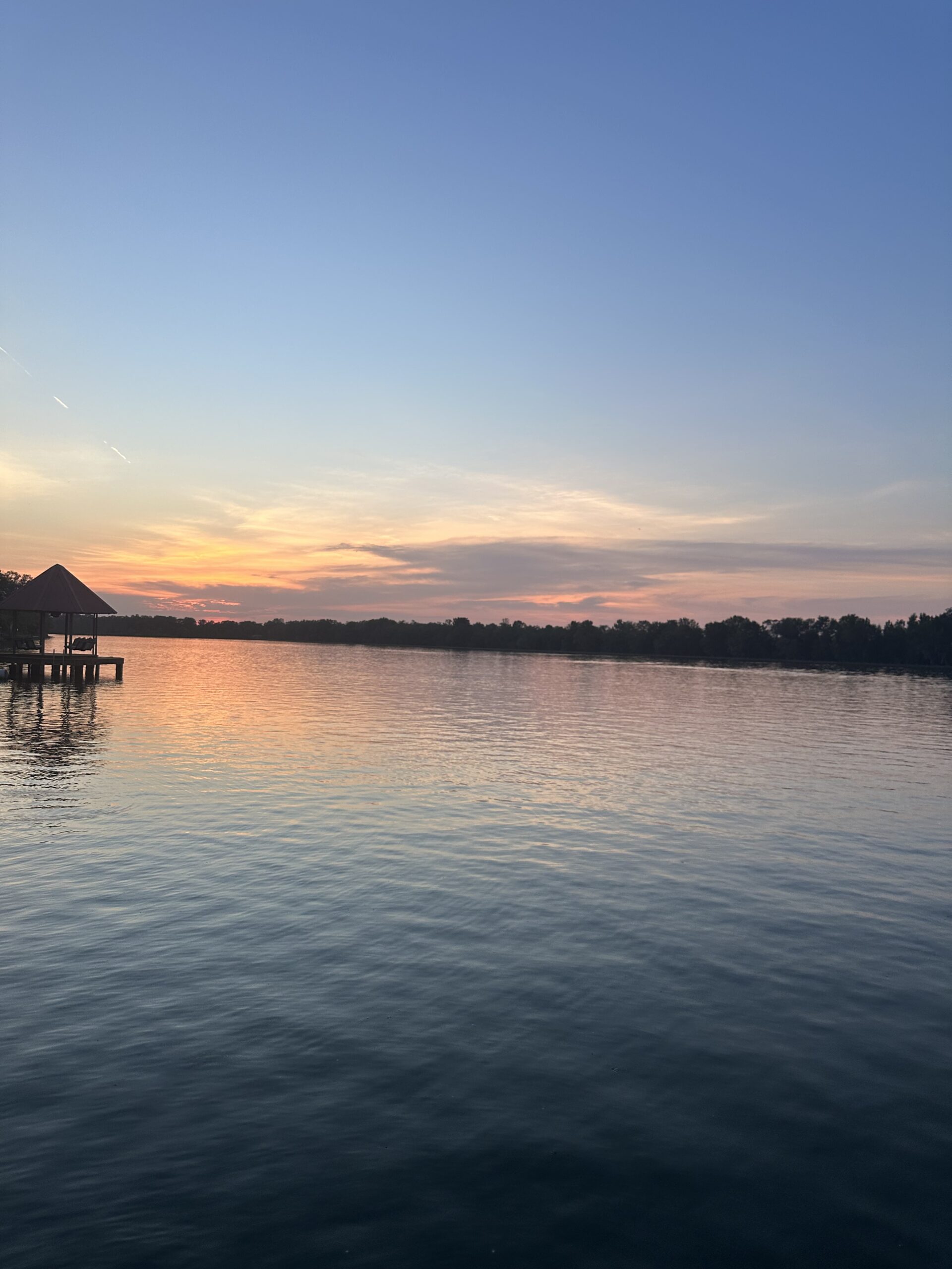 30 amp RV site on Private lake