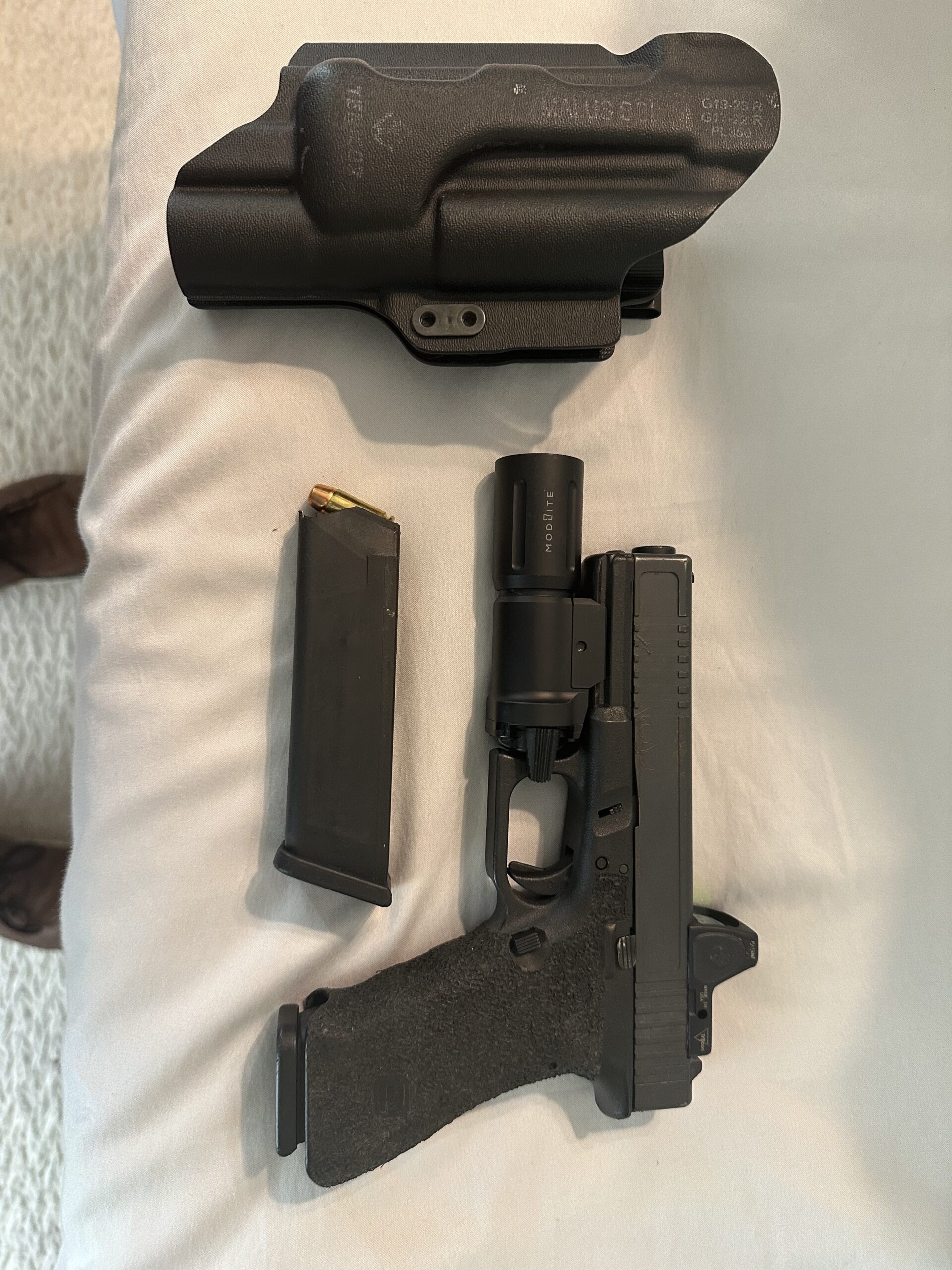 Glock 22 with RMR and Modlite