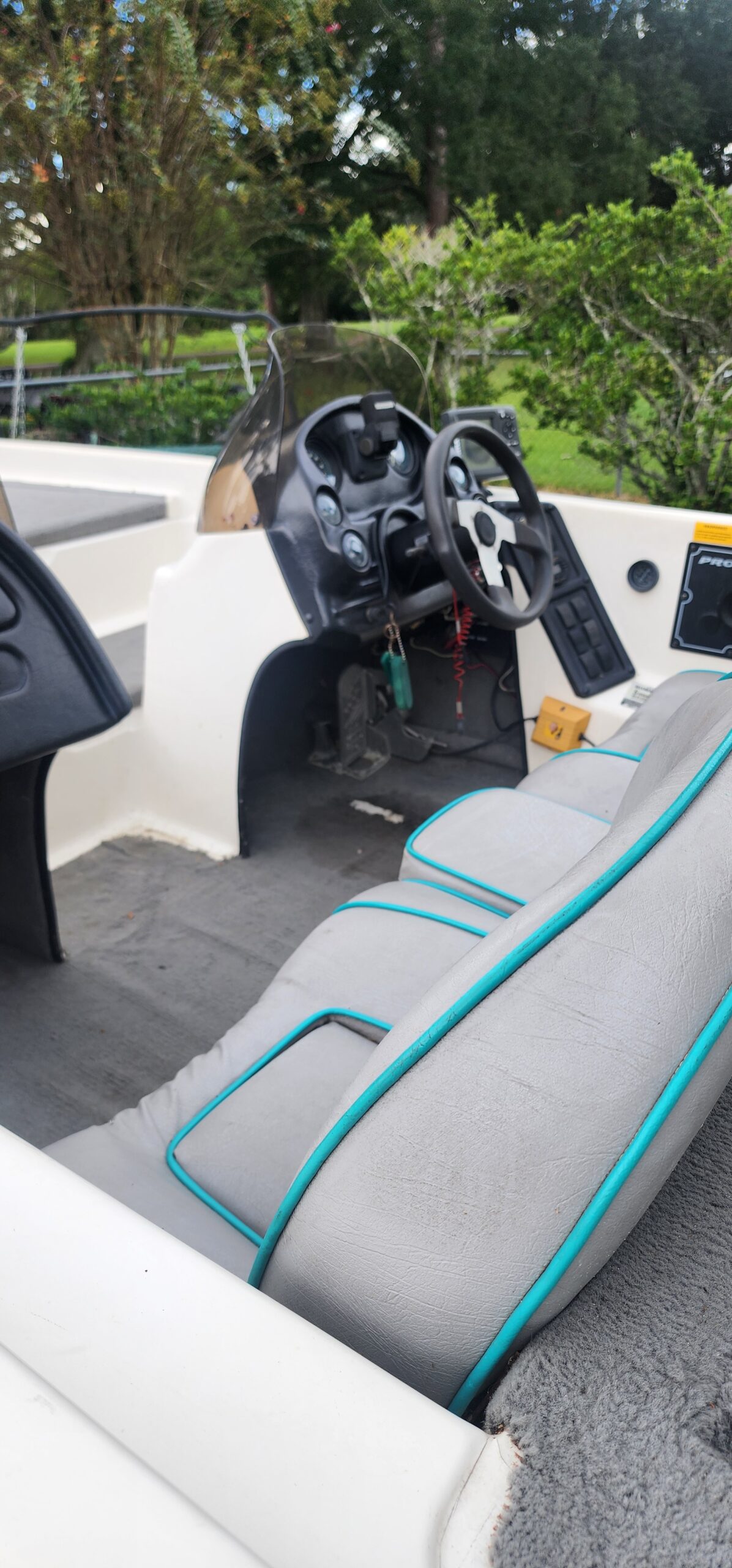 201 Pro Gator BASS Boat