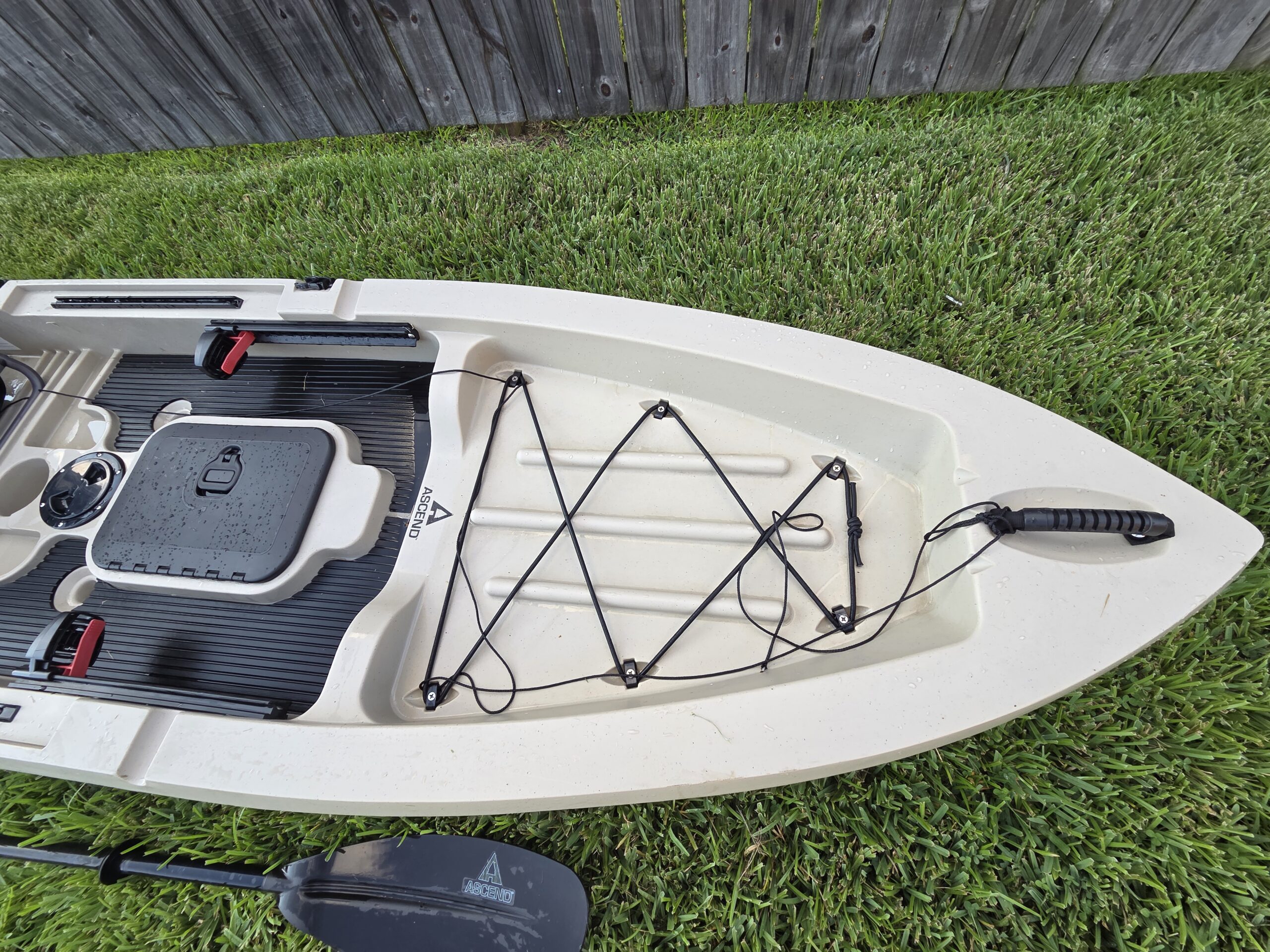 Ascend 12T Kayak and Paddle