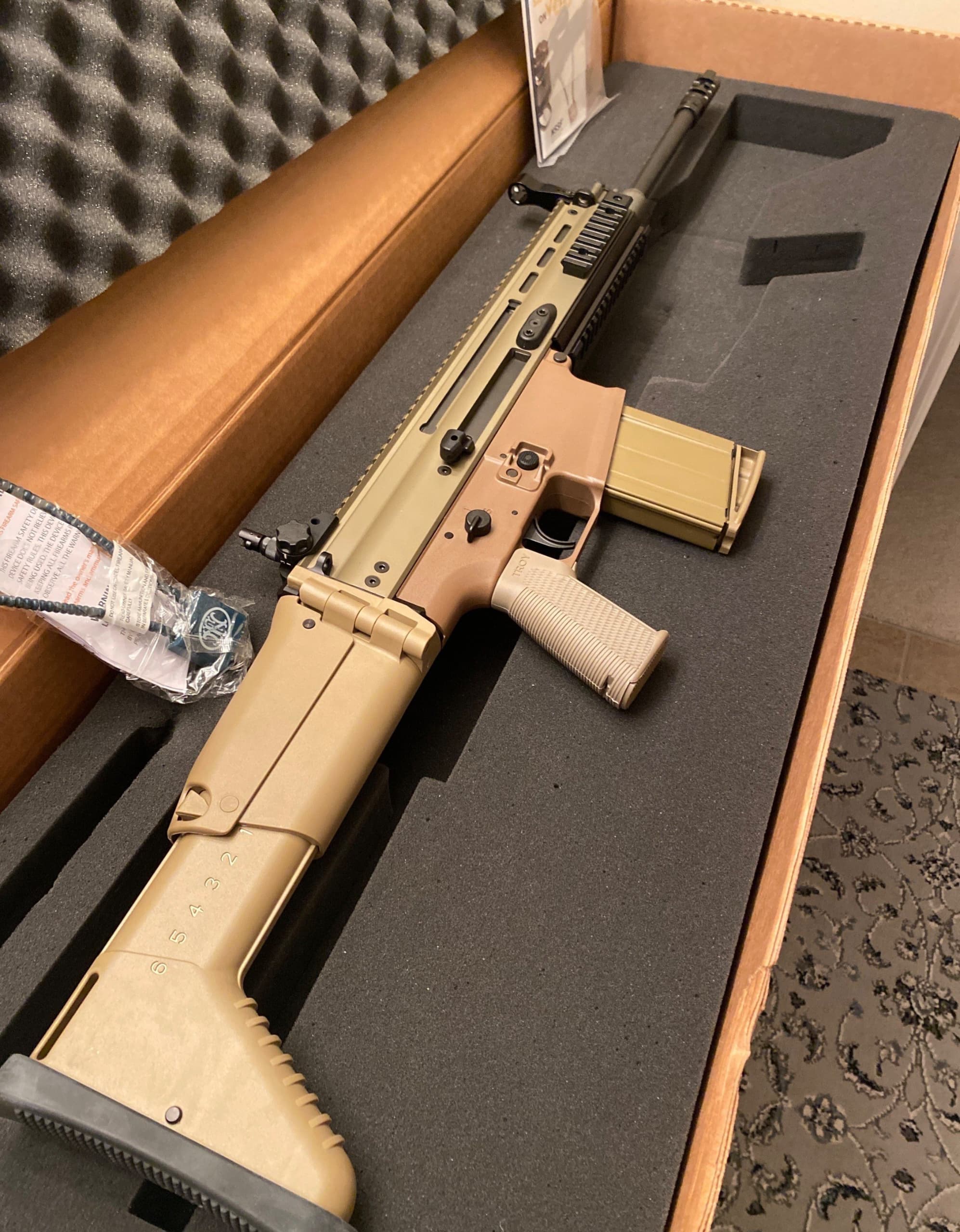 FN SCAR 17S