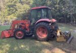 Kubota M7040 HDC tractor