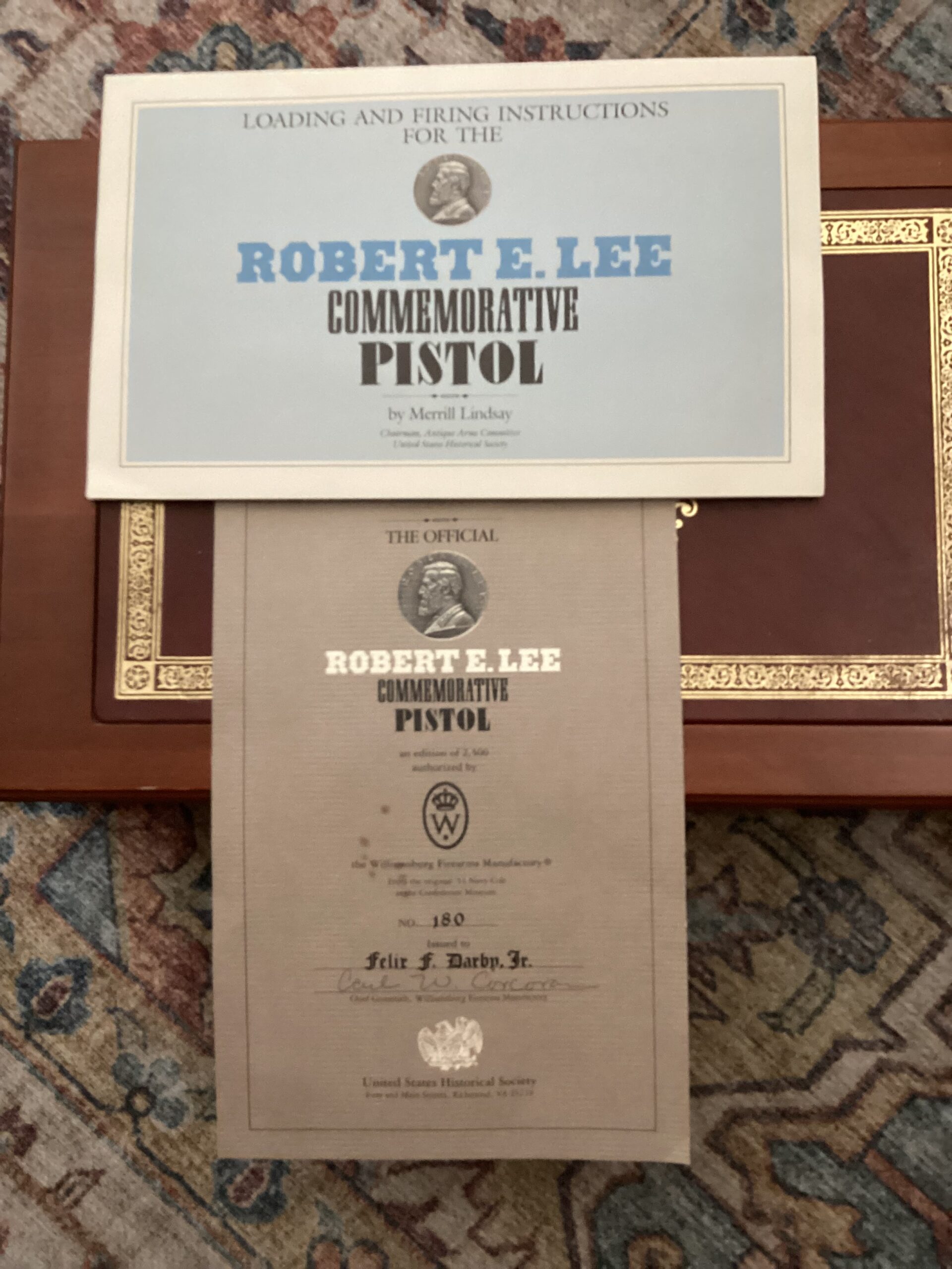 Robert E Lee commemorative pistol