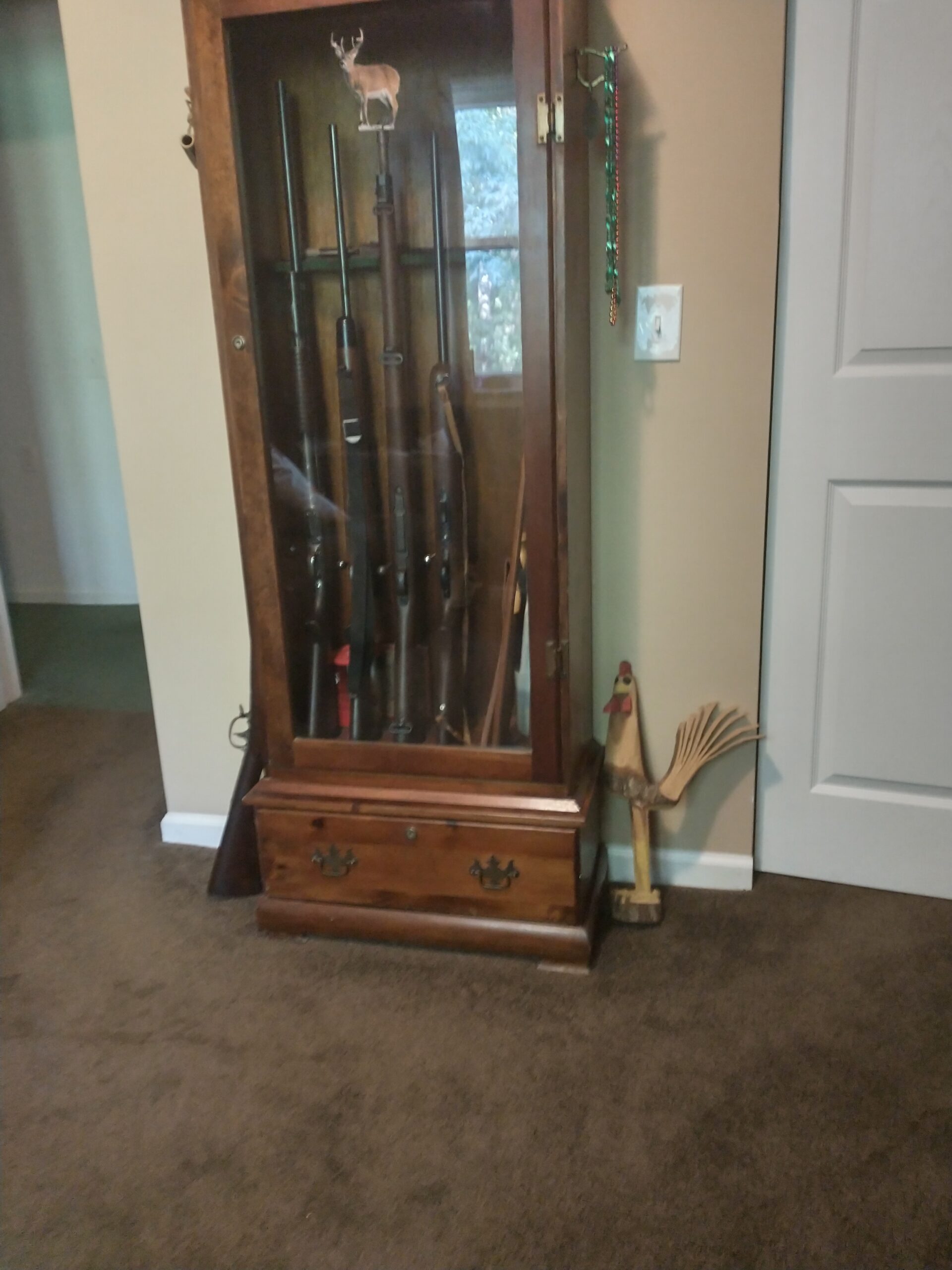 Wood gun cabinet