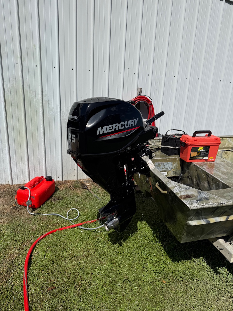 Like new 2021 mercury 25 tiller handle