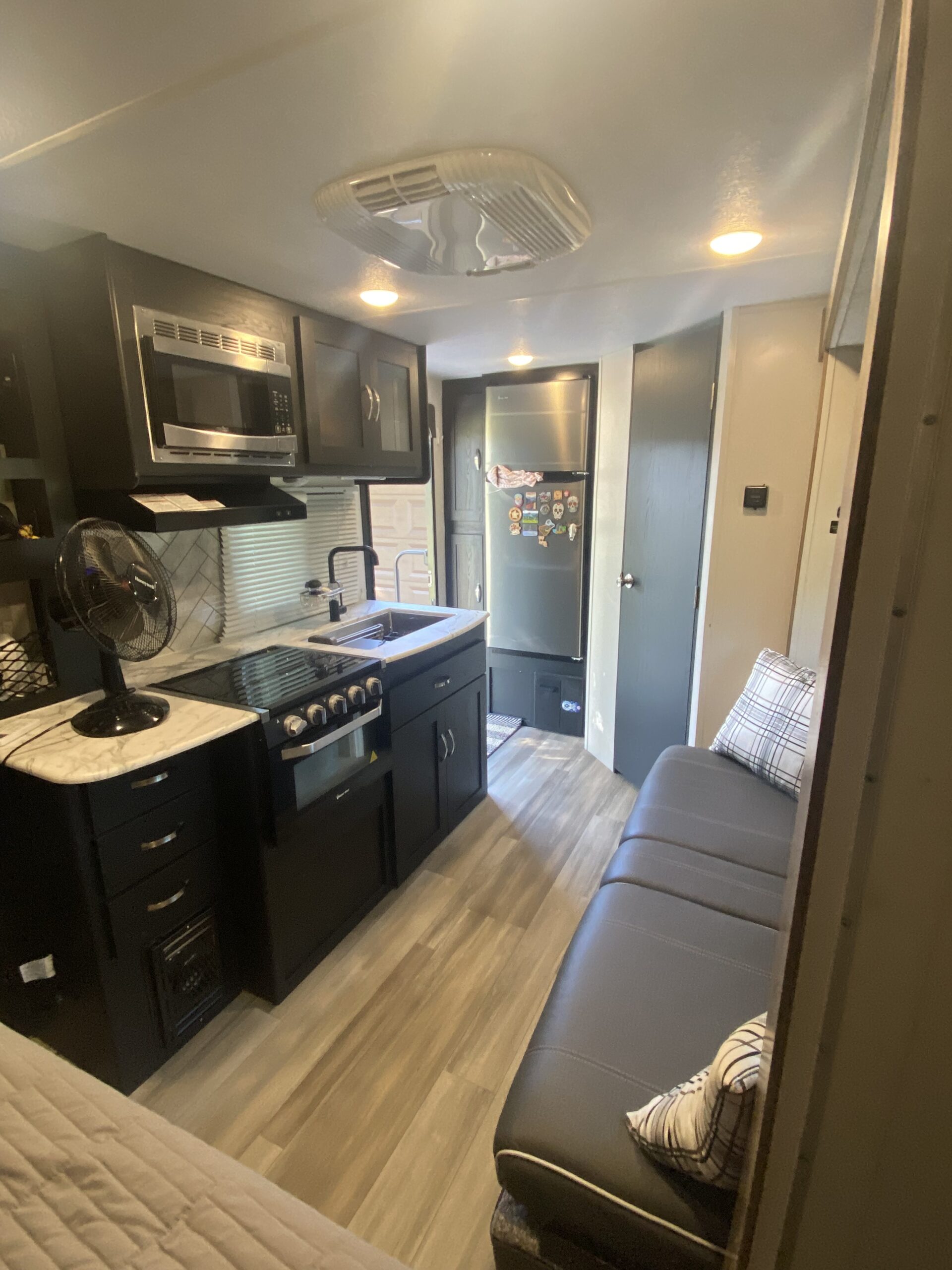RV trailer 2023 Coachmen Freedom Express