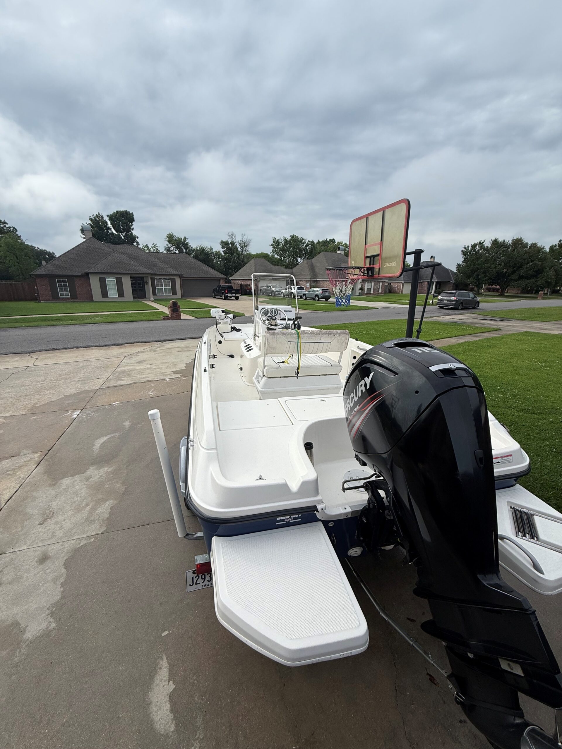 2017 Bayliner Element F18