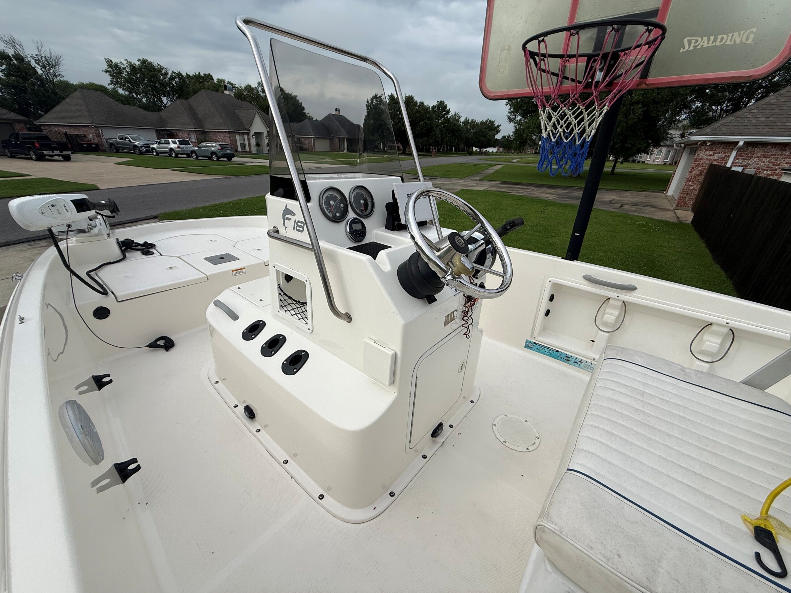 2017 Bayliner Element F18