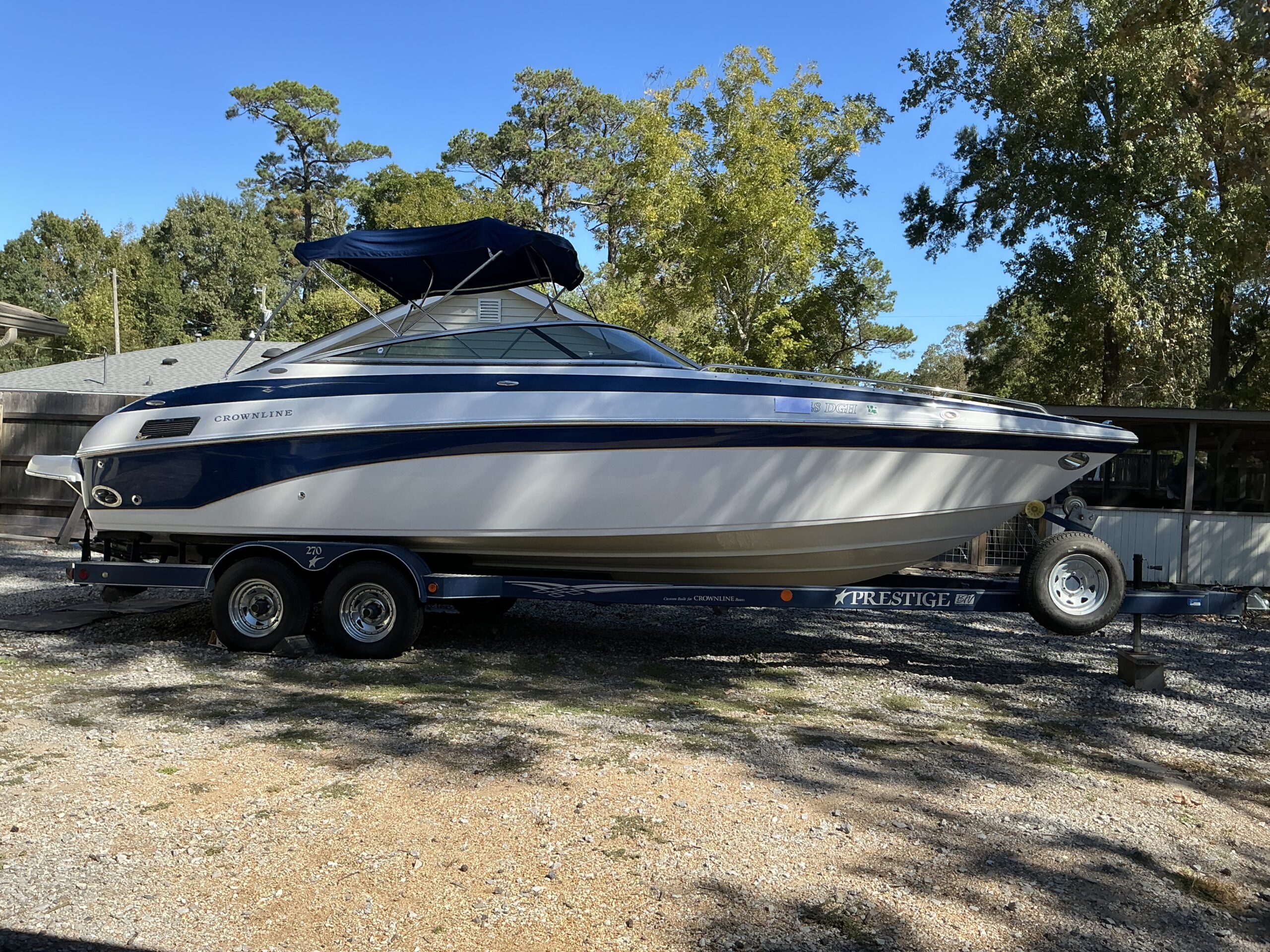 27’ 2005 crownline br