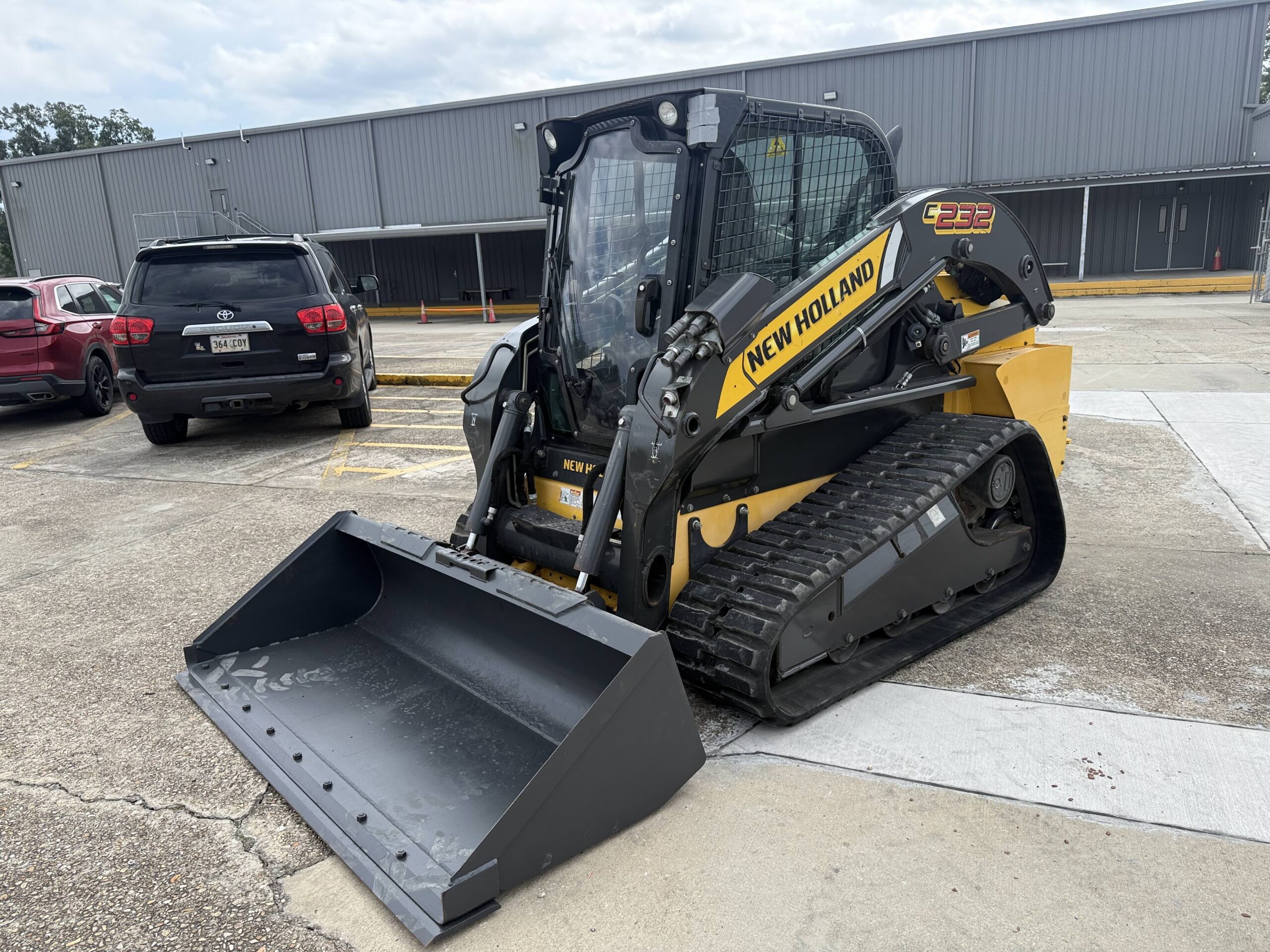 New Holland C232 Skidsteer 74HP High Flow CAB/AC/Heat/Radio Only 597 Hours Excellent Condition!