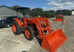 Kubota M7040 Tractor 68HP No Emissions! 4WD Loader Synchronized Mech Shuttle