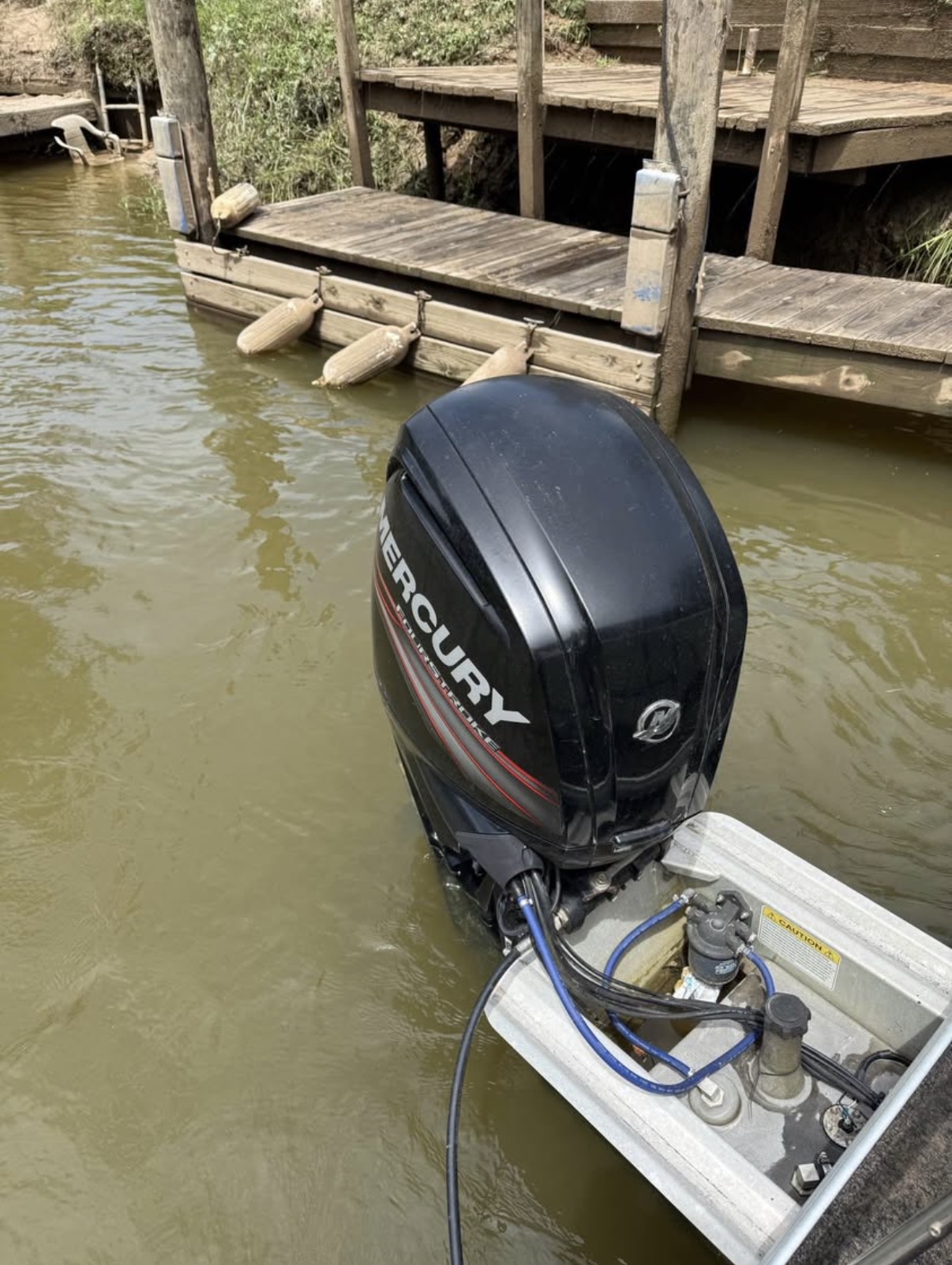 2010 Suntracker 20ft pontoon boat w 2015 4stroke 115 hp Murcury motor